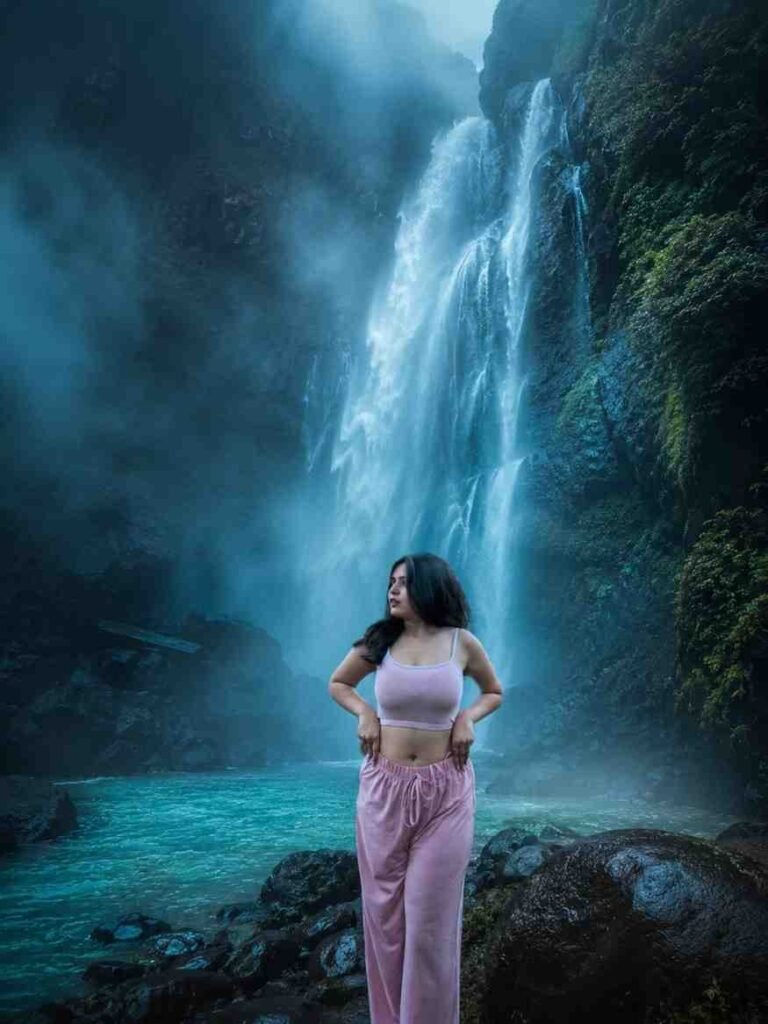instagram trending cinematic photo prompt